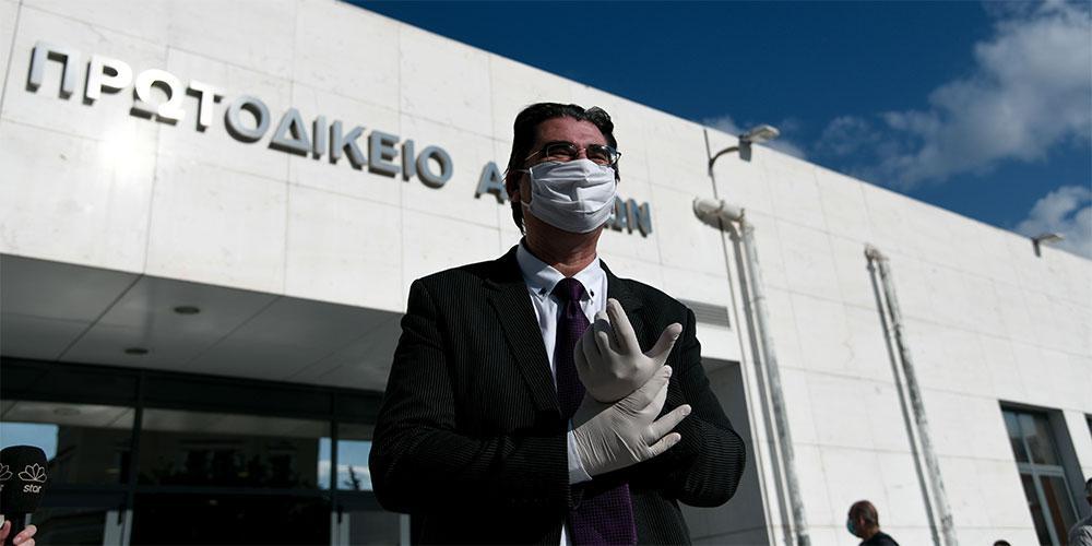 Δίκη Τοπαλούδη: Ο Αλβανός κατηγορούμενος τα «ρίχνει» στον Ροδίτη - Η συγγνώμη στον πατέρα της άτυχης φοιτήτριας