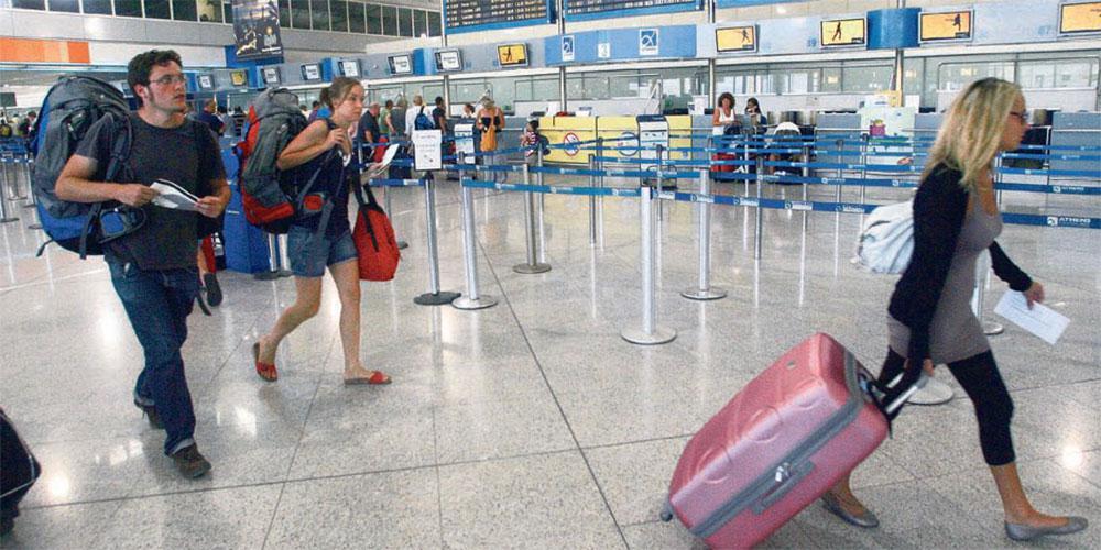 Politico: Γιατί δεν πρέπει να κλείσουμε ακόμα τις διακοπές μας - Τα θολά σημεία στις οδηγίες της ΕΕ