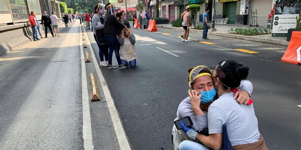 Δύο νεκροί από το «χτύπημα» του Εγκέλαδου στο Μεξικό - Συγκλονιστικές μαρτυρίες