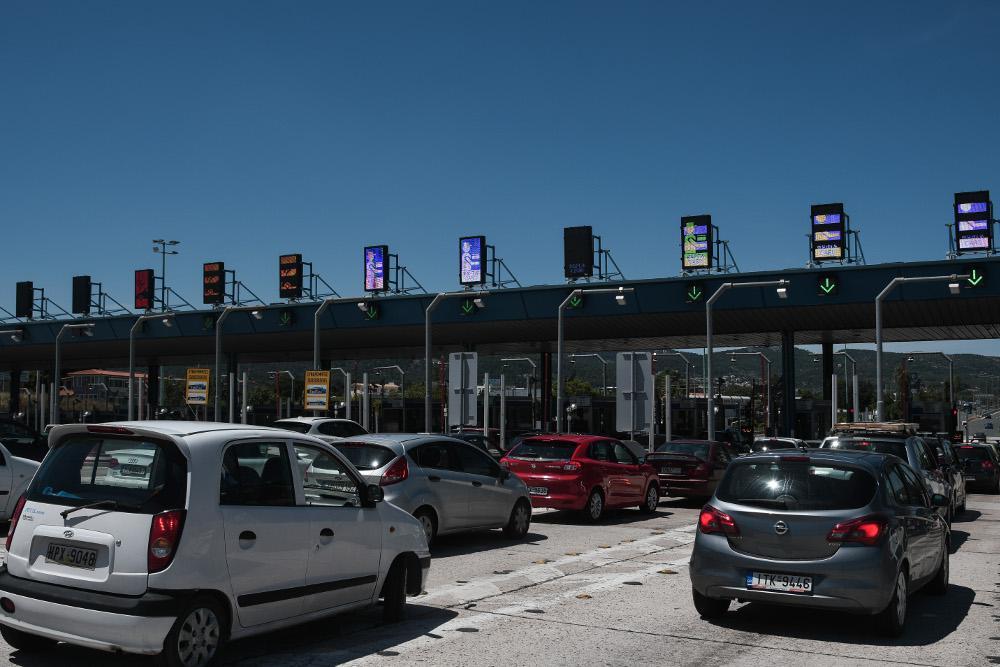 28η Οκτωβρίου Έξοδος Αγίου Πνεύματος: Περίπου στα ίδια επίπεδα με πέρυσι η κίνηση στα διόδια