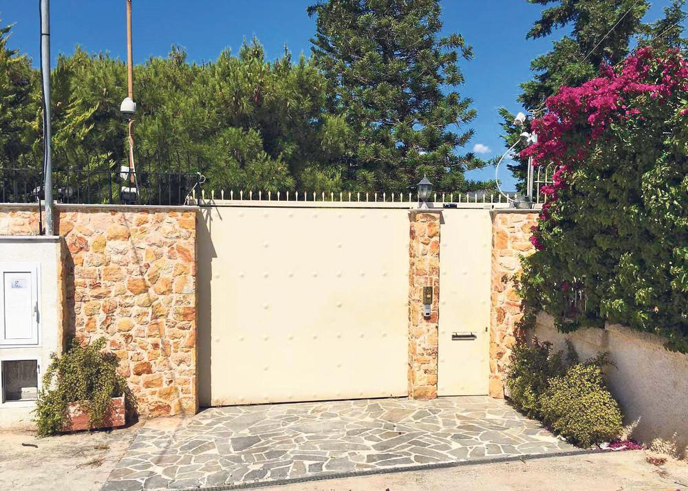 Ο ψευτογιατρός εκτός από «γιατροσόφια» έκανε και μεταθέσεις - Νέες σοκαριστικές μαρτυρίες