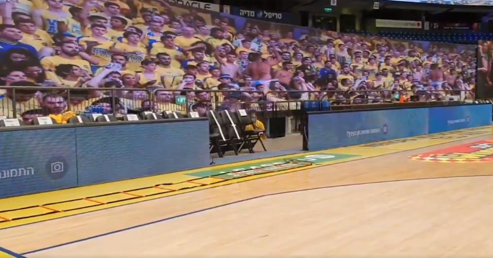 Εντυπωσιακό: Εξέδρες με οθόνες αντί για κόσμο έβαλε η Μακάμπι