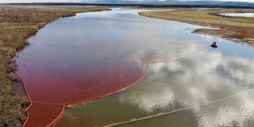 Τεράστια οικολογική καταστροφή στην Αρκτική: Ποτάμι βάφτηκε κόκκινο από τη διαρροή 20.000 τόνων καυσίμου