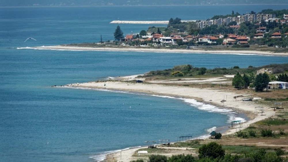 Ξέρετε που είναι η παραλία της Τούζλας; Όσο και να την ψάξετε δεν θα την βρείτε στα χαρτιά
