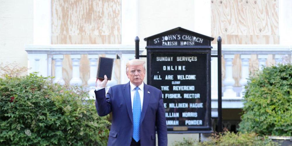 Νέο «χτύπημα» για τον Τραμπ στο Twitter - Πρώτος στα αποτελέσματα στην αναζήτηση της λέξης «ρατσιστής»