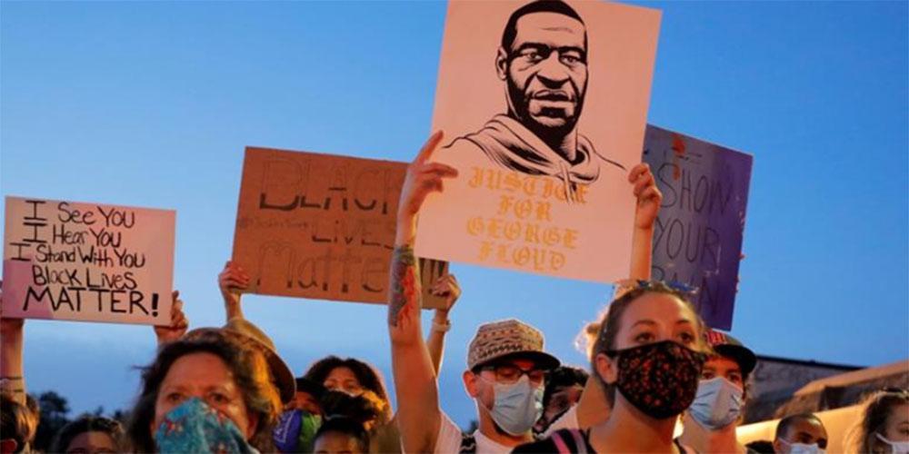 «Έκλαιγε…δεν καταλάβαινε τι συνέβαινε»: Συγκλονίζει ο άνθρωπος που έζησε τις τελευταίες στιγμές του Τζορτζ Φλόιντ