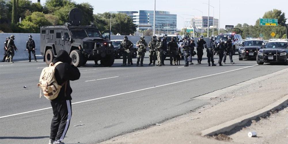 Χάος στις ΗΠΑ: Συνεχίζονται οι διαδηλώσεις για τη δολοφονία του Τζορτζ Φλόιντ - Με στρατό στους δρόμους απειλεί ο Τραμπ