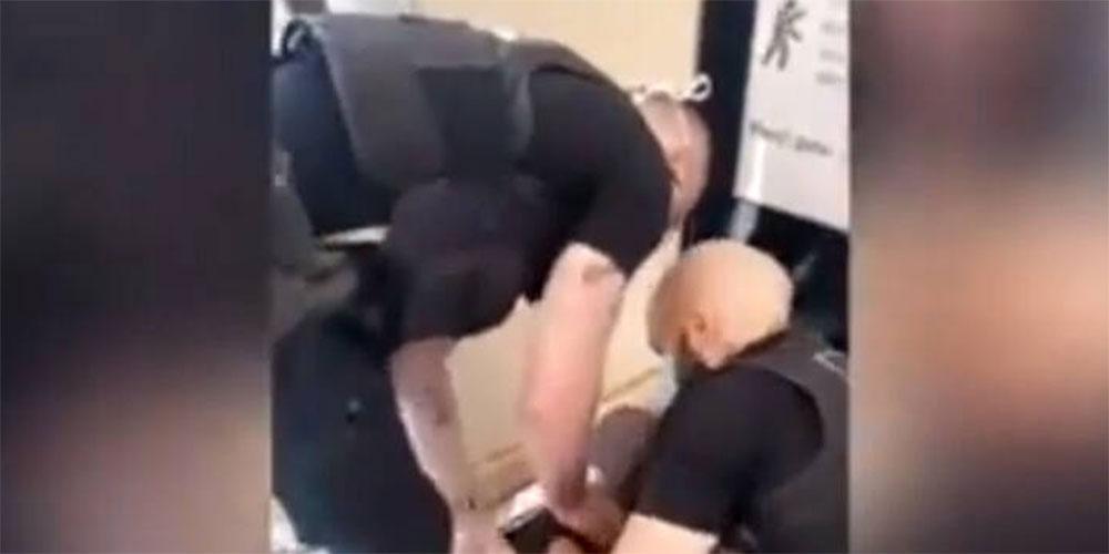 Οργή στο Παρίσι: Αστυνομικοί ρίχνουν βίαια στο έδαφος έγκυο γυναίκα – Σοκαριστικές εικόνες