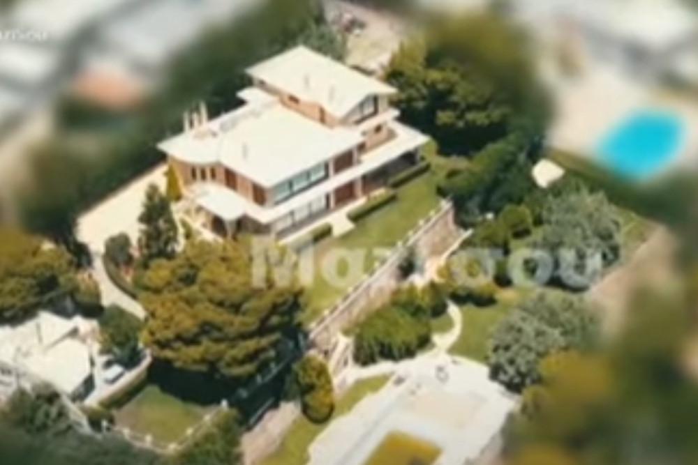 Αυτή είναι η βίλα που ζούσε ο «μαϊμού» γιατρός – Τι μυστικό που έκρυβε η σοφίτα