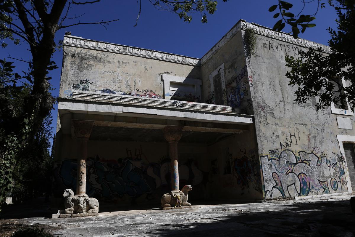 Το παλάτι του Ιόλα…