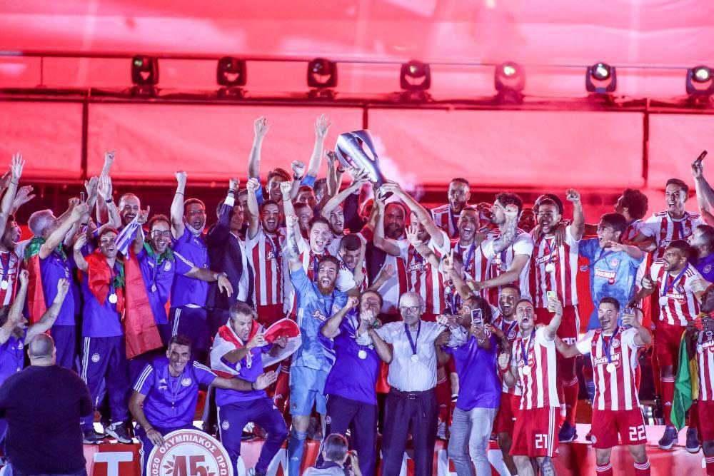 Δείτε live την φιέστα του Ολυμπιακού για το 45ο πρωτάθλημα