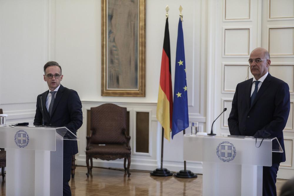 Δένδιας μετά τη συνάντηση με Μάας: Δεν νοείται διάλογος με την Τουρκία υπό καθεστώς απειλών