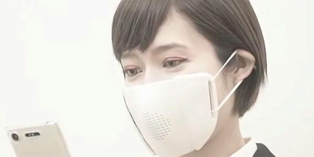 Γεγονός η πρώτη «έξυπνη» μάσκα που... μιλά οκτώ γλώσσες!