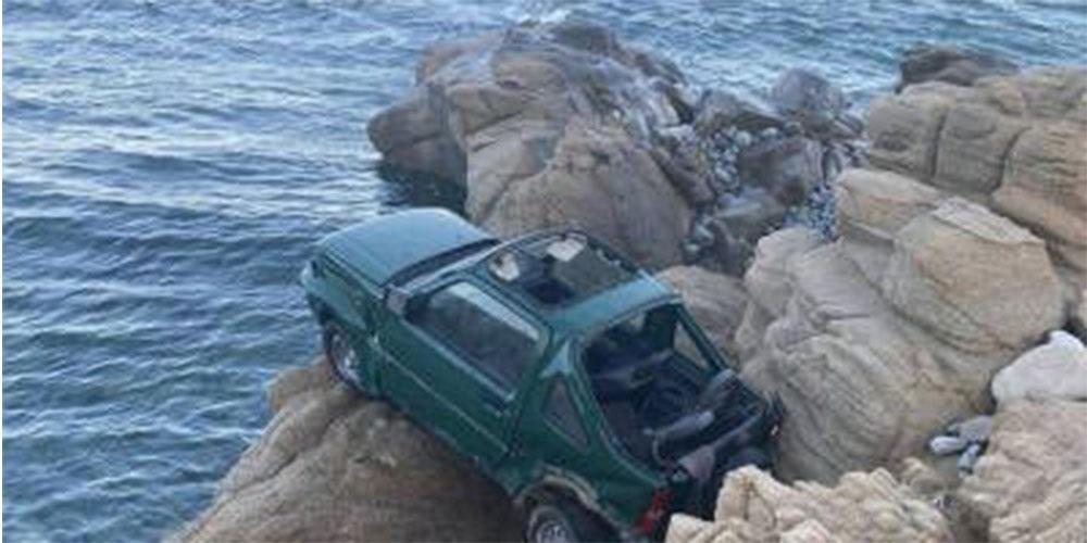 Σοκαριστικό τροχαίο στη Μύκονο: Στο γκρεμό δύο αυτοκίνητα - Νεκρή 18χρονη τουρίστρια