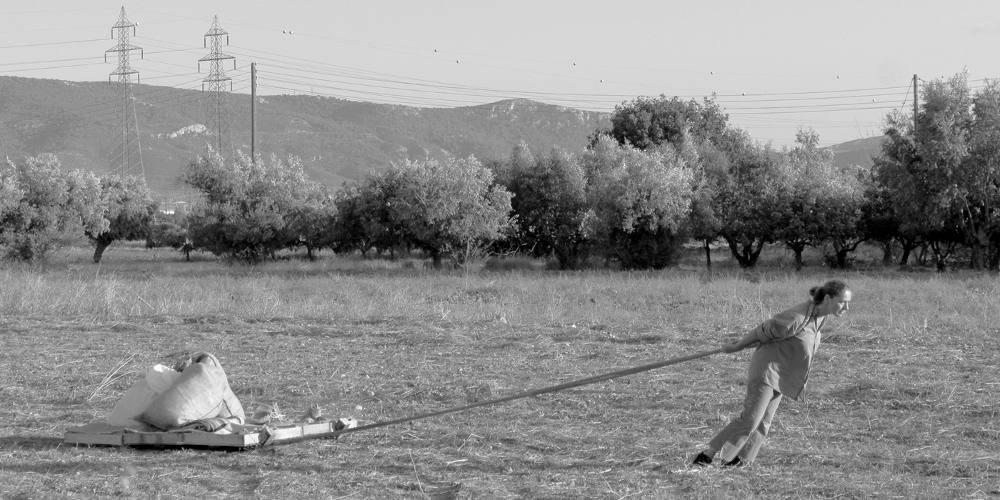 Τέχνη στο αγρόκτημα! Η εικαστικός Αιμιλία Μπουρίτη συνδέει τον πολιτισμό με την αγροτική ζωή