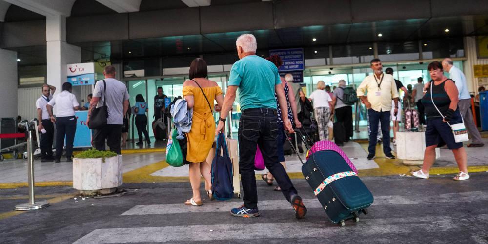 Χωρίς καραντίνα οι Βρετανοί τουρίστες στην Ελλάδα από τις 19 Ιουλίου