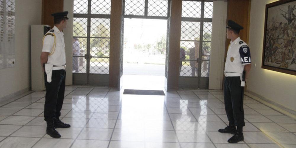 Κορωνοϊός: Έκτακτα μέτρα και στις Ένοπλες Δυνάμεις – Πού επιβάλλεται η χρήση μάσκας