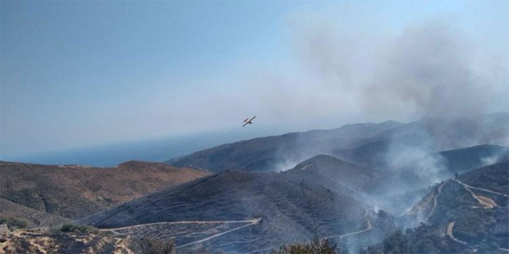 Μαίνεται η φωτιά στα Χανιά – Ολονύχτια μάχη με τις φλόγες