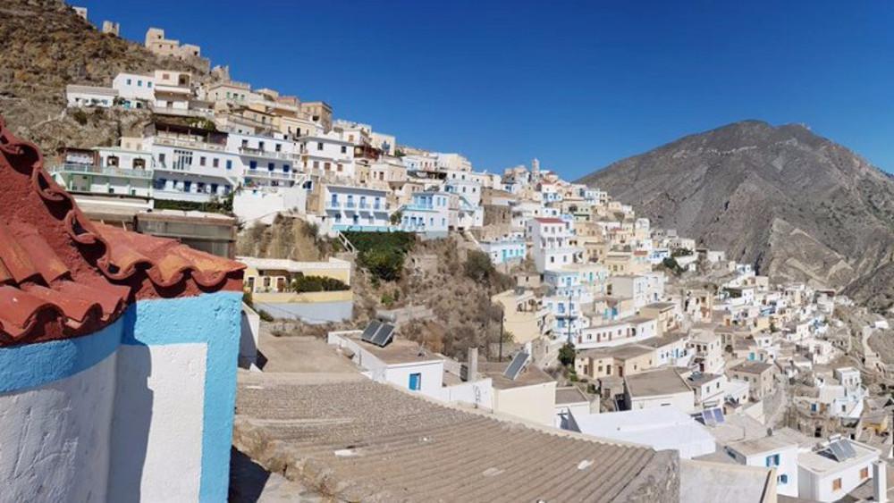 Τραγωδία στην Κάρπαθο: Πέθανε στην κηδεία του αδελφού του