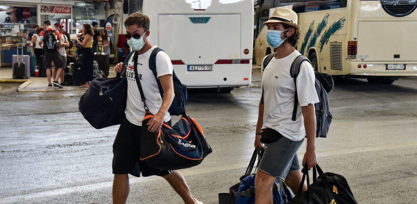 Κορωνοϊός: Δειγματοληπτικά τεστ, μάσκες και απολυμάνσεις σε δήμους της Αττικής