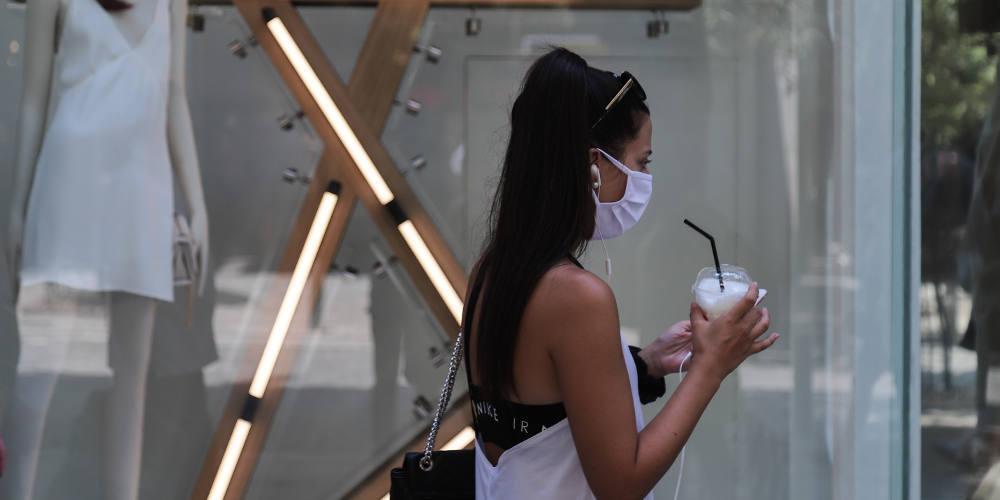 Κορωνοϊός: Μειώνεται διαρκώς η ηλικία των κρουσμάτων – Τα στοιχεία και η εξέλιξη στην Ελλάδα