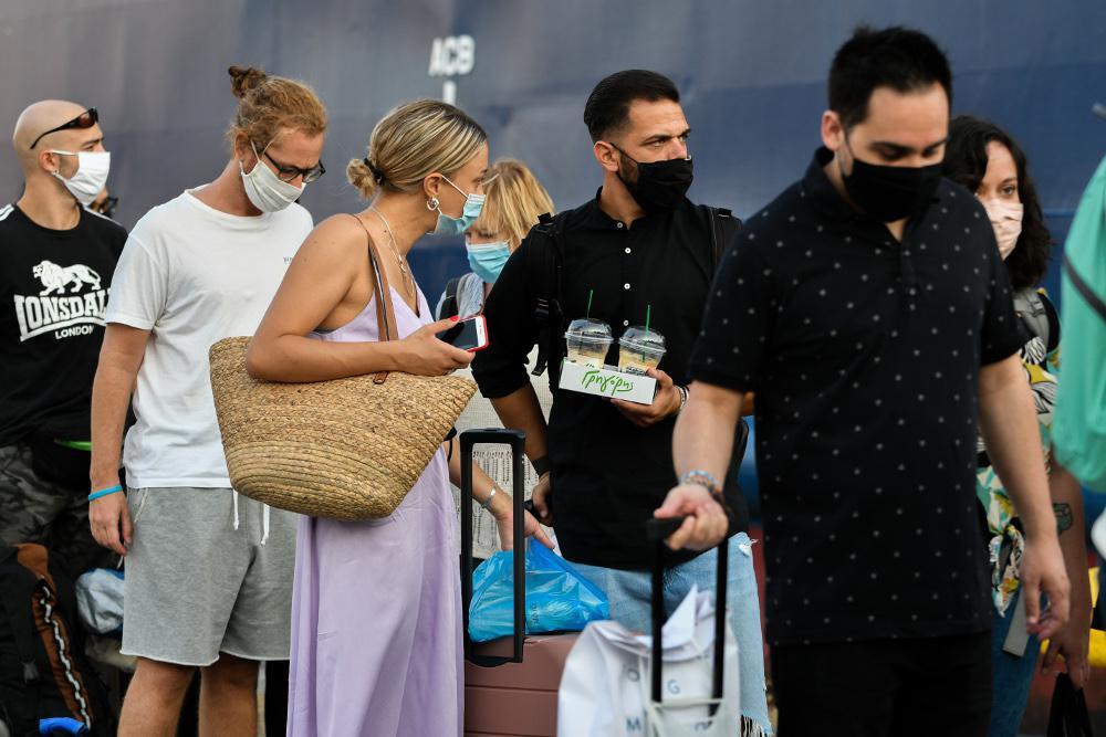 Δήλωση Υγείας: Πώς θα την εκδώσετε για να ταξιδέψετε με πλοίο