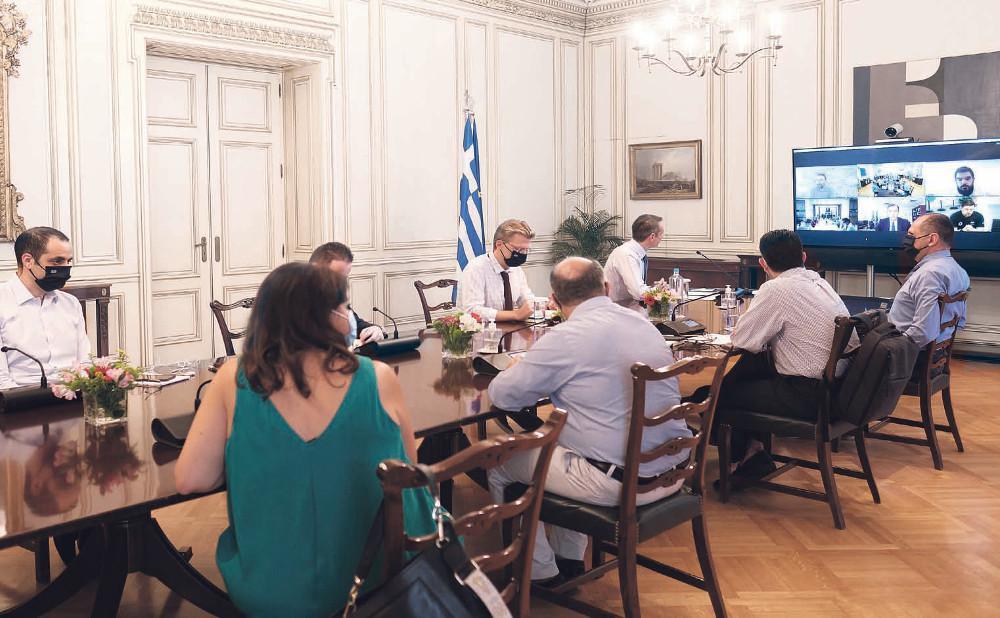 Κορωνοϊός: Τι ανησυχεί την κυβέρνηση – Τι συζητήθηκε στην τηλεδιάσκεψη στο Μαξίμου
