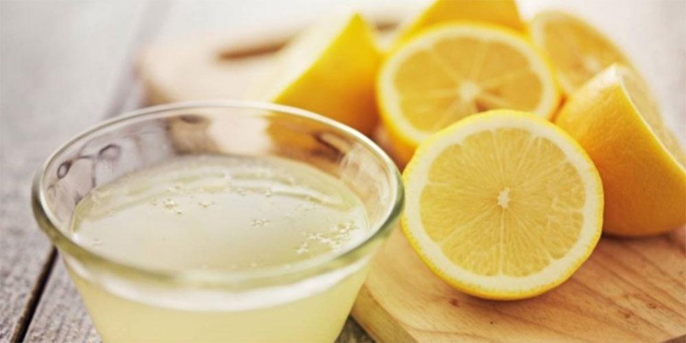 Το… θαύμα που μπορεί να κάνει το λεμόνι στα μαλλιά σας!