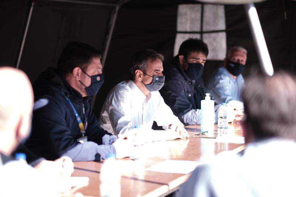 Μητσοτάκης από τη Σάμο: Όλη η Ελλάδα θρηνεί - Το συντομότερο δυνατόν οι αποζημιώσεις