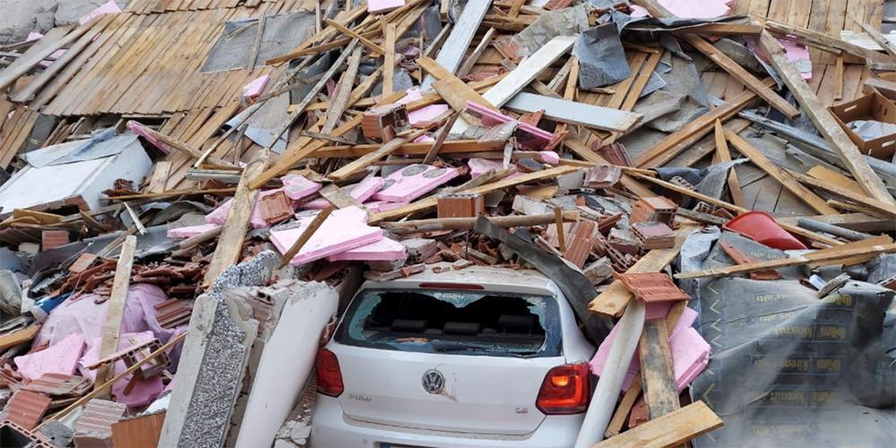 Πώς κατέγραψαν τα ξένα ΜΜΕ το «χτύπημα» του Εγκέλαδου σε Σάμο και Σμύρνη