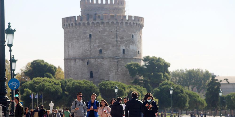 Κορονοϊός: Γέμισαν οι ΜΕΘ στη Θεσσαλονίκη, άδειασαν οι δρόμοι