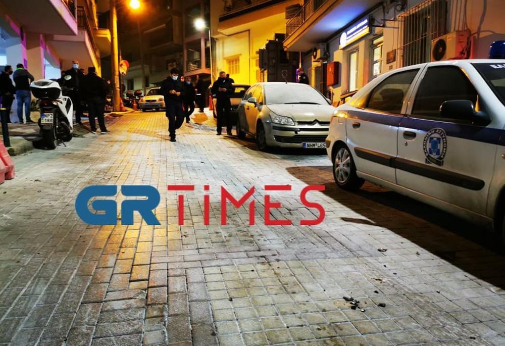 Έκτακτο: Καταδρομική επίθεση με μολότοφ στο ΑΤ Νεάπολης – Συκεών