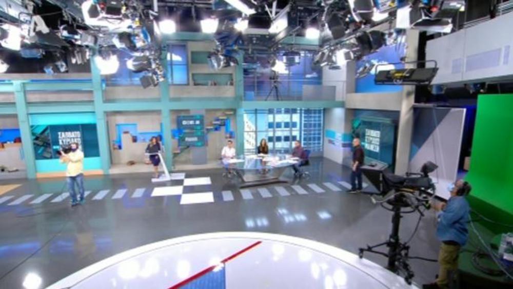 Αποχαιρετισμός με… νόημα - Ο Νίκος Μάνεσης έδειξε στο αέρα την Μαρία Νικόλτσιου!