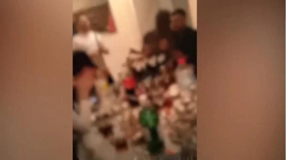 Κορωνοϊός: Ποιο lockdown; - Πάνω από 10 άτομα το γλέντησαν σε σπίτι στην Κρήτη και έκαναν live μετάδοση!