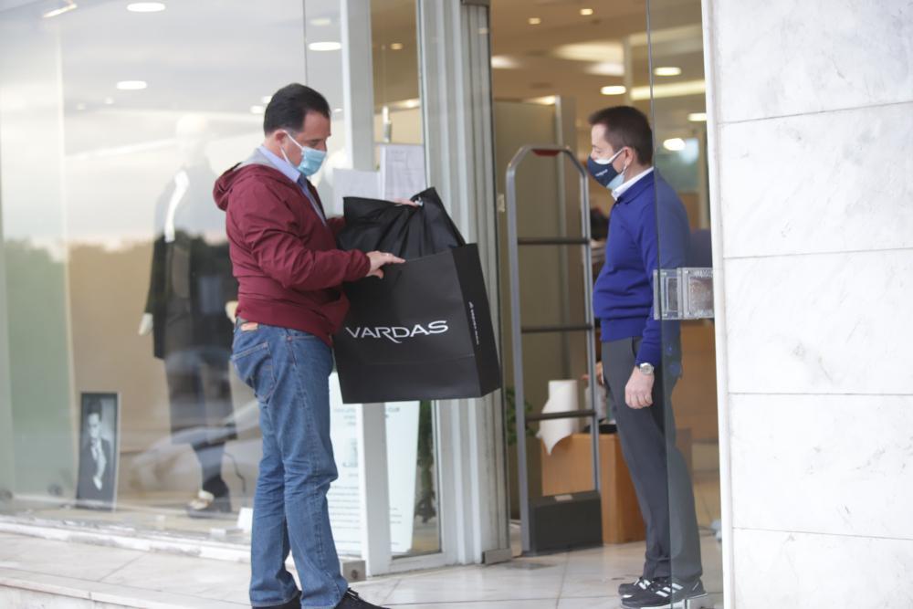 Ψώνισε με click away ο Άδωνις Γεωργιάδης: «Όλα απλά και εύκολα»