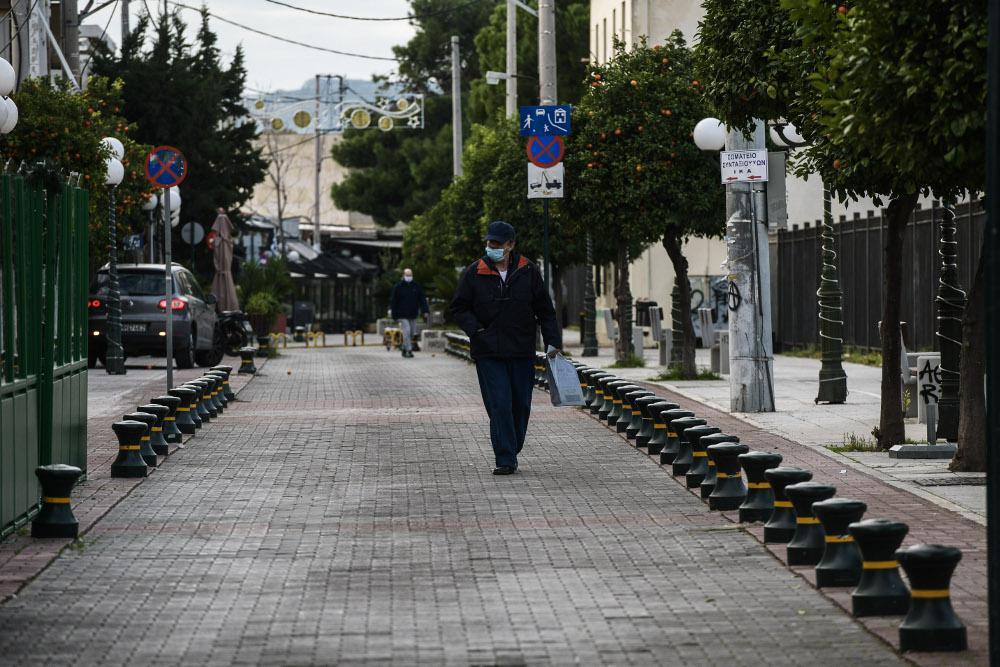 Κορωνοϊός: Αυτές οι περιοχές είναι «κόκκινες» στην Αττική - Πόσα ενεργά κρούσματα έχουν