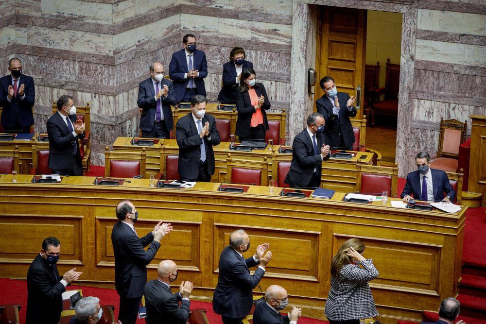Υπερψηφίστηκε από τη Βουλή με 158 «ΝΑΙ» ο προϋπολογισμός για το 2021