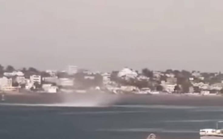 Εντυπωσιακές εικόνες από υδροστρόβιλους σε Πέραμα και Ηλεία