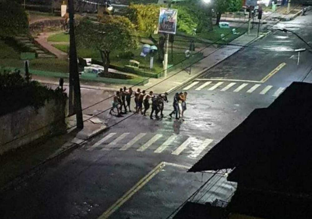 Πιο La Casa de Papel - Στην Βραζιλία έκλεψαν τράπεζα για δεύτερη νύχτα με έναν ολόκληρο «στρατό»