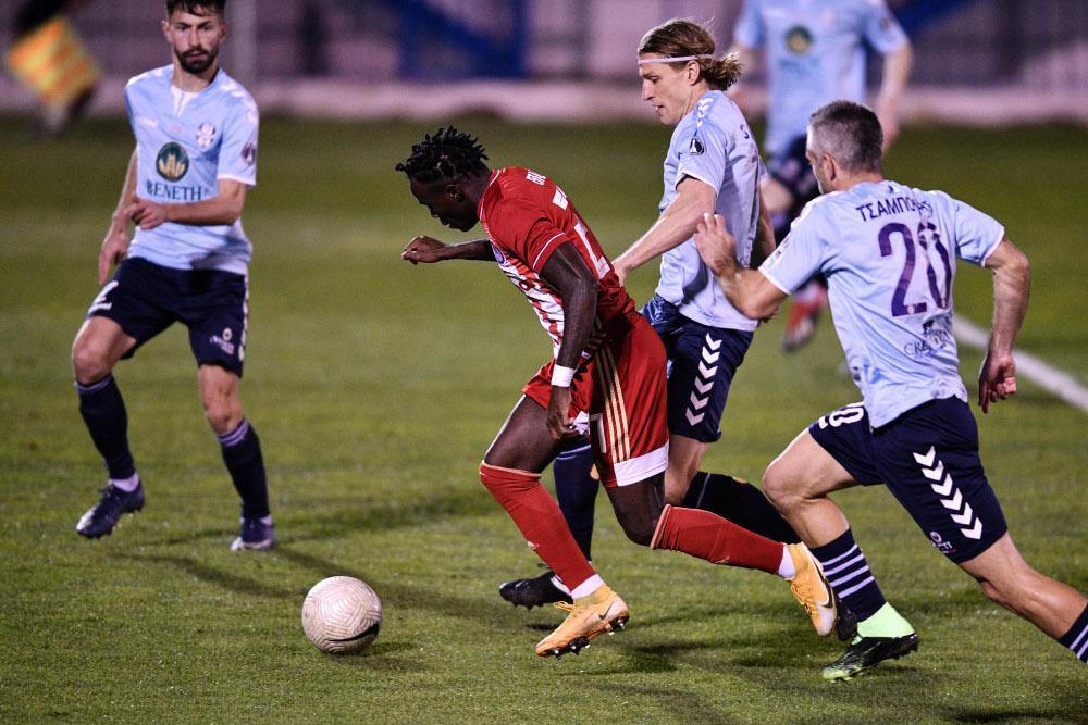 Super League 1: «Αέρας» ο Ολυμπιακός, 3-1 τον Απόλλωνα στη Ριζούπολη