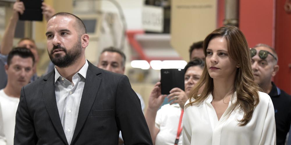 Έγκυος η Εφη Αχτσιόγλου - Πατέρας για πρώτη φορά ο Δημήτρης Τζανακόπουλος