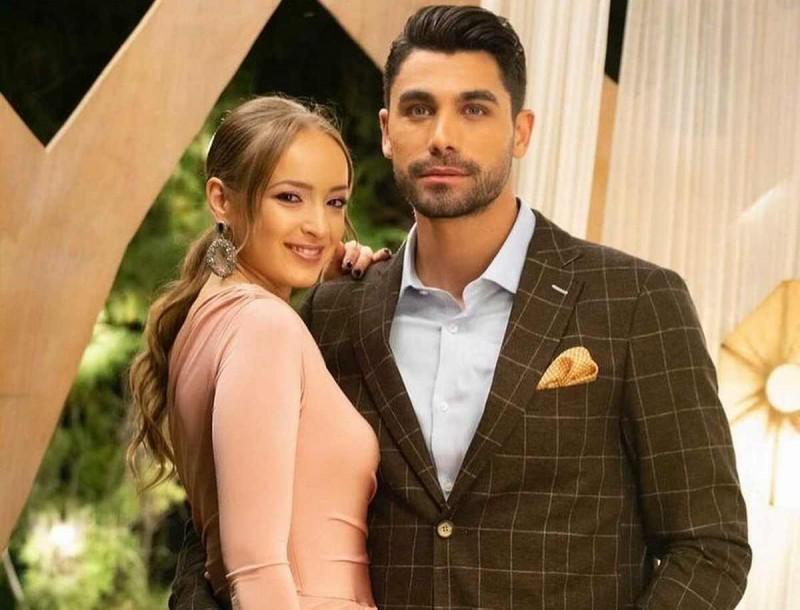 Βίβιαν Παναγιωτοπούλου: «Μήπως είσαι έγκυος σε δίδυμα;» - Η νέα ανάρτηση της