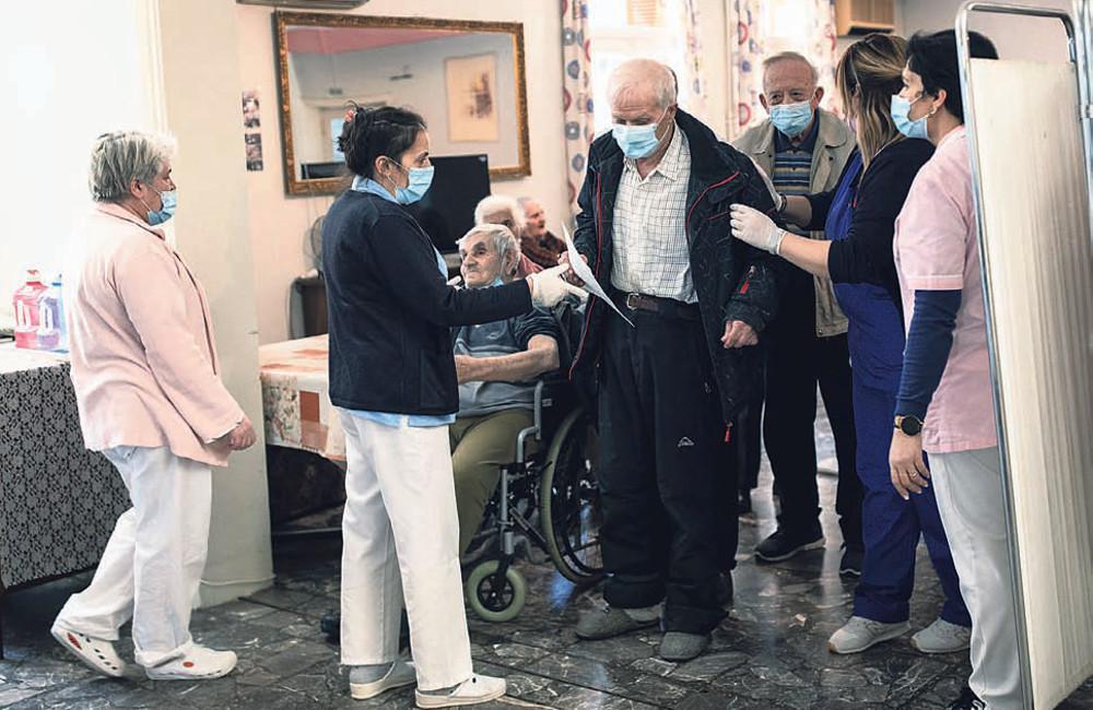 Κορωνοϊός - Εμβόλιο: Τα βήματα μέχρι την «Ελευθερία» - Όλο το χρονοδιάγραμμα