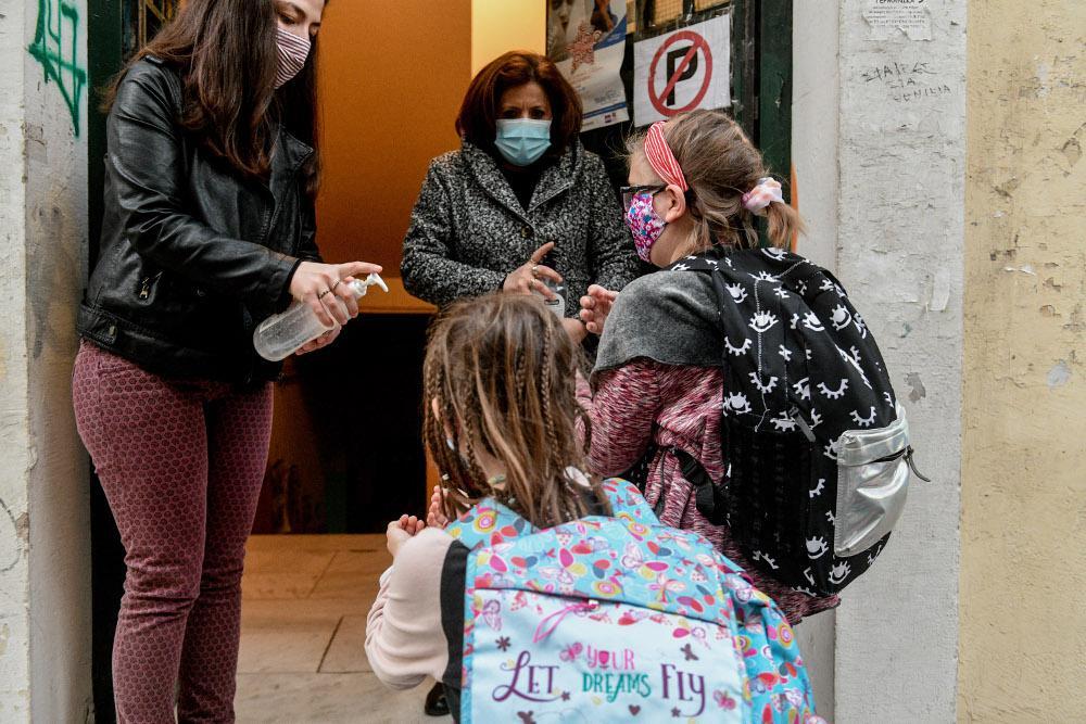 Σχολεία: Με self test η επιστροφή μετά την κακοκαιρία - Πόσα θα γίνονται κάθε εβδομάδα