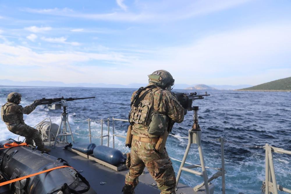 Με αυτά τα «βατράχια» μην φοβάστε τίποτα: Δέος από την άσκηση ανορθόδοξου πολέμου στον Σαρωνικό