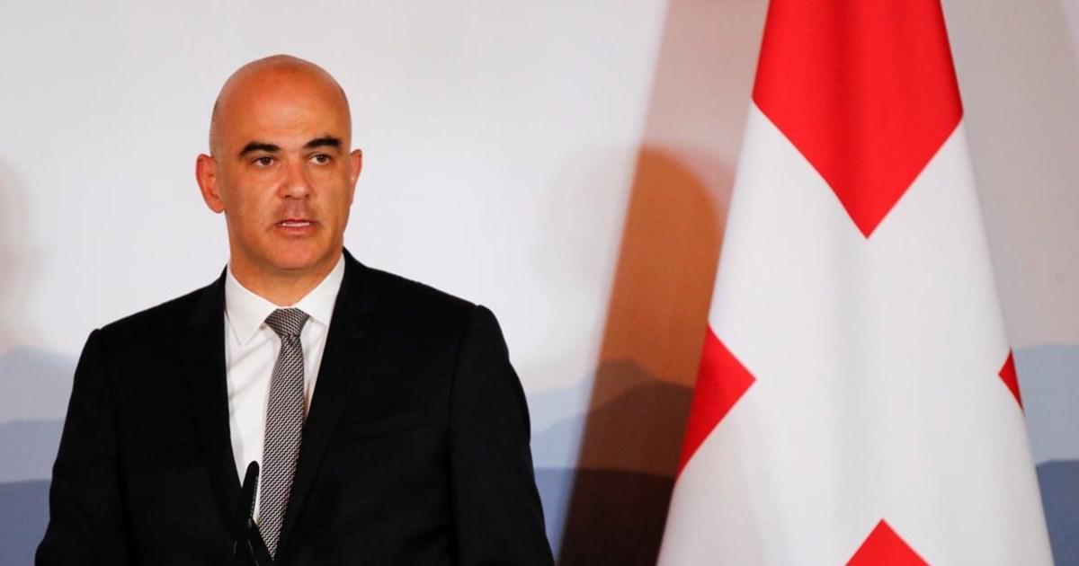 Ελβετία: Στο επίκεντρο κορονο-σκανδάλου ο υπουργός Υγείας