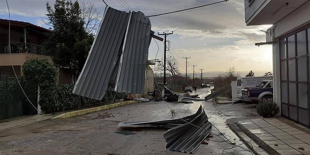 Ανεμοστρόβιλος «σάρωσε» χωριά στις Σέρρες – Ζημιές σε σπίτια [εικόνες]