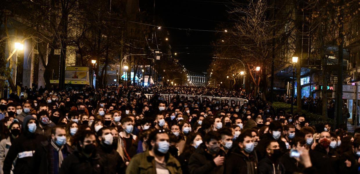Αναλαμβάνουν την ευθύνη των συγκεντρώσεων;