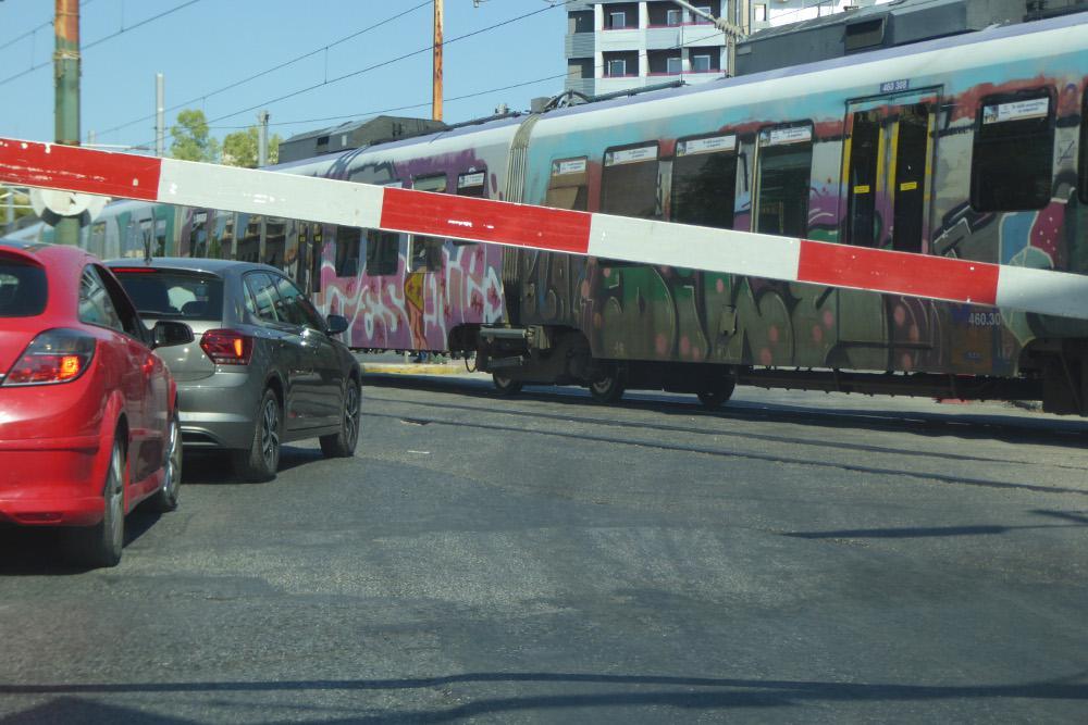 Συρμός του προαστιακού παρέσυρε ηλικιωμένη στα Σεπόλια