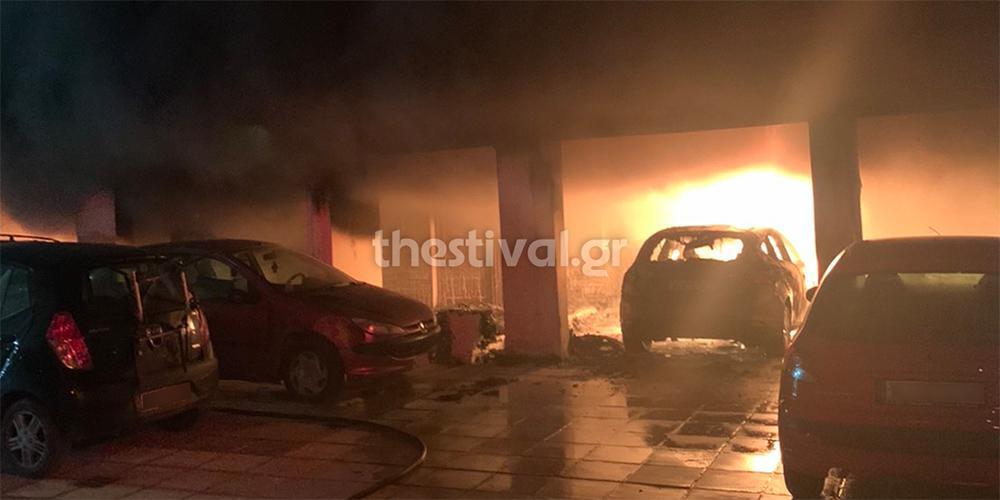 Θεσσαλονίκη: Εμπρηστική επίθεση σε πολυκατοικία - Κινδύνευσαν ζωές [εικόνες & βίντεο]
